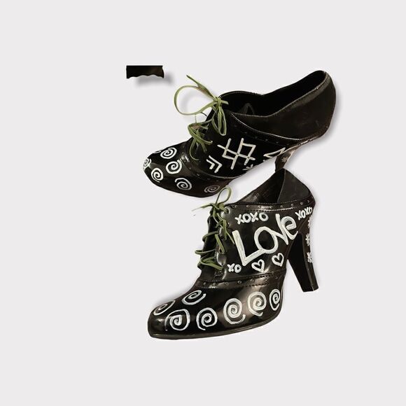Size 7.5 Fioni Black Custom Graffiti Oxford Bootie - Picture 3 of 7